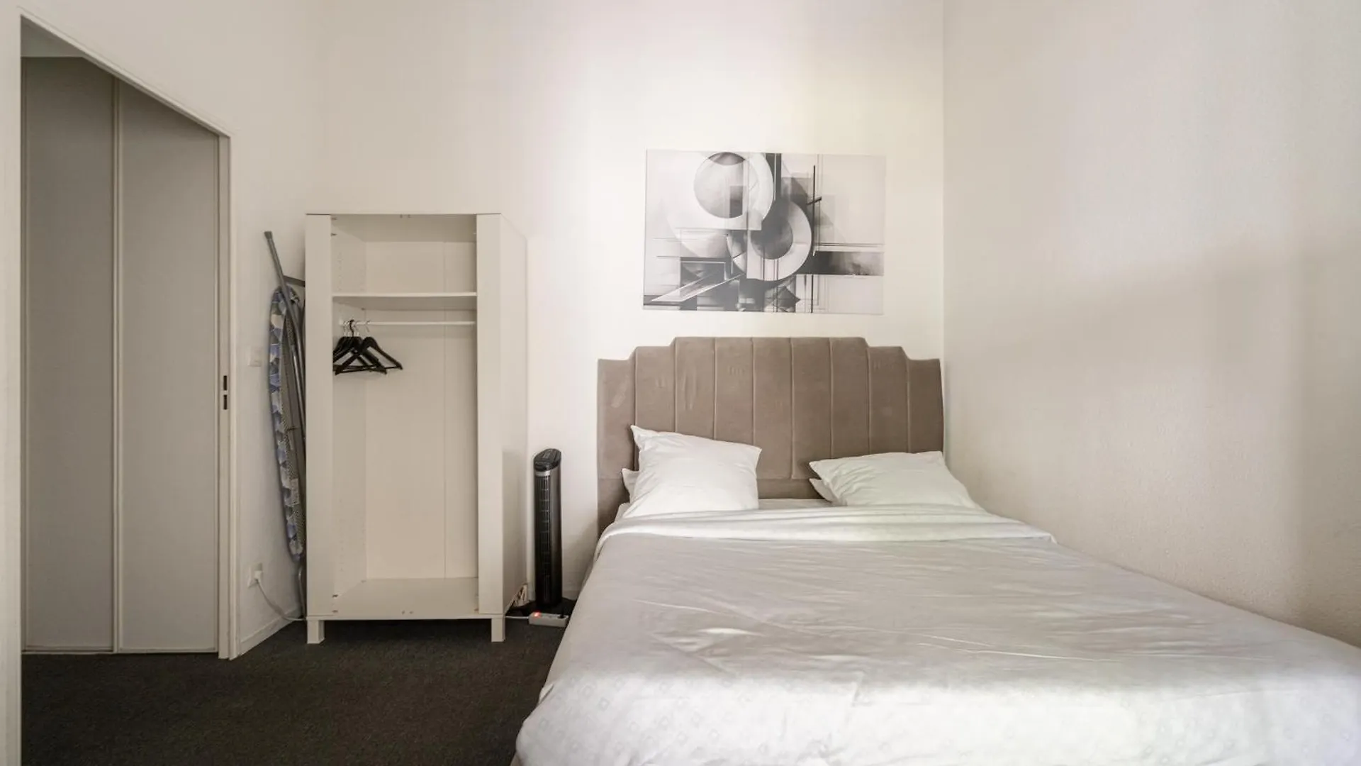 Cleva Getaways Apartment Paris 0*,  France